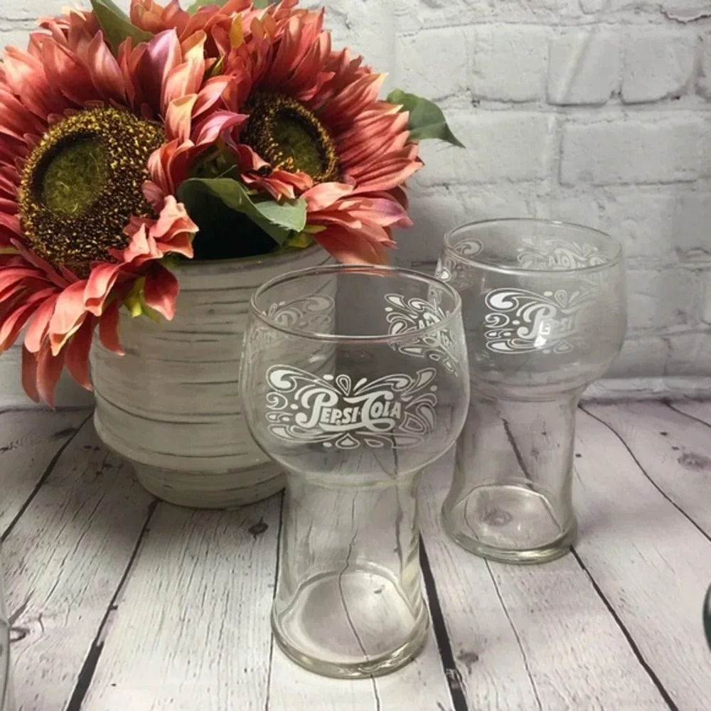 Vintage Pepsi Cola glasses retro 1970s soda pedistal drinking script logo